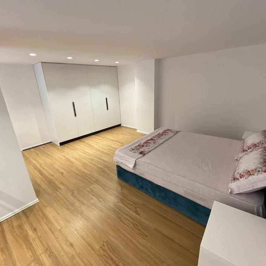 Apartament Me Qera Dublex Lungomare Vlorë Екстериор снимка