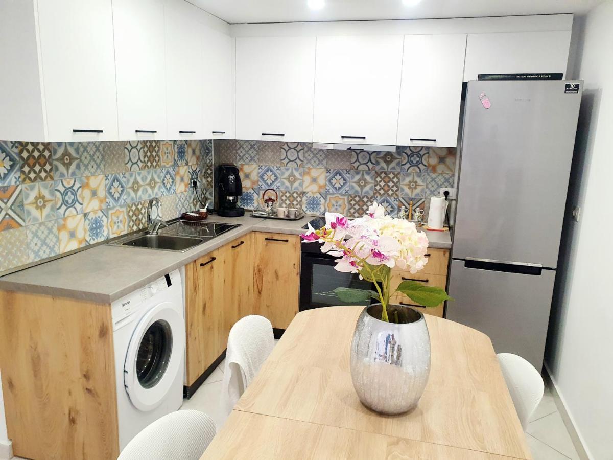 Apartament Me Qera Dublex Lungomare Vlorë Екстериор снимка